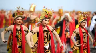 Gandrung Sewu Festivali Endonezya'da Başladı