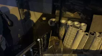 Beyoğlu'nda Sağanak Yağış Halı Dükkanını Su Bastı