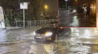 Bir anda bastırdı! Megakent yağışa teslim oldu, yollar göle döndü