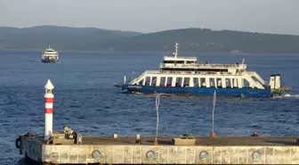 Bozcaada ve Gökçeada Feribot Seferleri Fırtına Nedeniyle İptal Edildi