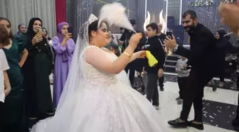 Down Sendromlu Sedanur Kaya'nın Gelinlik Hayali Gerçekleşti