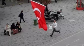 Düzce'de Cumhuriyet Bayramı İçin Yapılan Sosyal Deneyde Bayrak Sevgisi Öne Çıktı