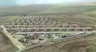 Erzurum'un Çat İlçesinde Deprem Sonrası Konutlar Tamamlanıyor