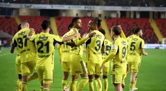 Fenerbahçe, Gaziantep FK'yı 4-0 Mağlup Ederek Üst Üste 10. Galibiyetini Aldı