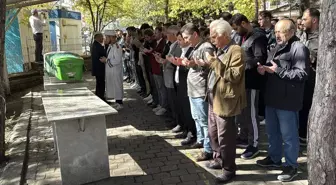 Kazada Hayatını Kaybeden Genç Kızın Cenazesi Defnedildi