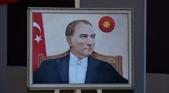 Cumhuriyet Balosu'nda Öğretmenlerden Coşkulu Gösterimler