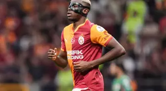 Osimhen'den art arda flaş paylaşımlar