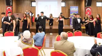 Radikal Okulları Öğrencilerinin Huzurevi Ziyareti