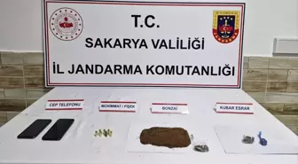 Ferizli ve Karasu'da Uyuşturucu Operasyonları: İki Şüpheli Tutuklandı
