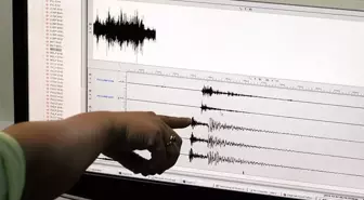 Türkiye beşik gibi! Mersin ve Çanakkale'de peş peşe depremler