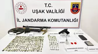 Uşak'ta Roma ve Bizans Dönemlerine Ait Kaçak Eşyalar Ele Geçirildi
