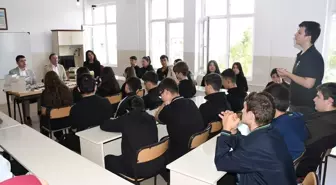 Alaçam'da 10 bin kitap öğrencilerle buluşturuldu