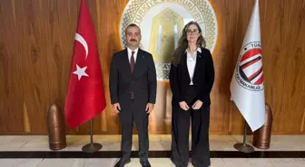 Avustralya'nın Çanakkale Konsolosu Laura Wauchope, Kaymakam Yenigün'ü Ziyaret Etti