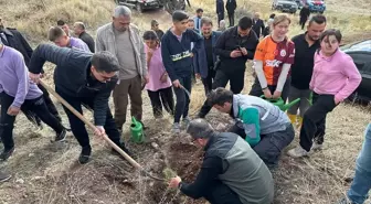 Cumhuriyet'in 102. Yılı İçin 102 Fidan Dikildi