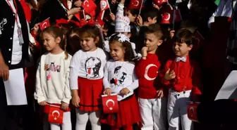 Çorum'da Öğrenciler Cumhuriyet'in 102. Yılını Yürüyüşle Kutladı