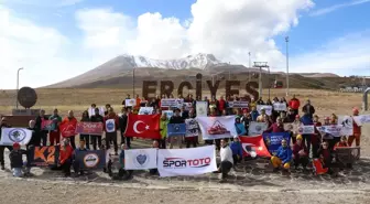 Cumhuriyet Bayramı İçin Zirveye Tırmanış