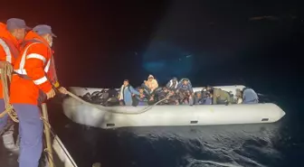 Foça Açıklarında 86 Düzensiz Göçmen Yakalandı