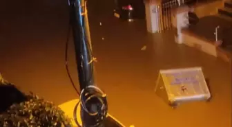 Bergama ve Kırkağaç'ta Şiddetli Yağışlar Hayatı Olumsuz Etkiledi