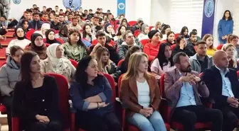 Sandıklı'da Tıbbi Bitkiler Konferansı ve Ilkyardım Eğitimi Düzenlendi