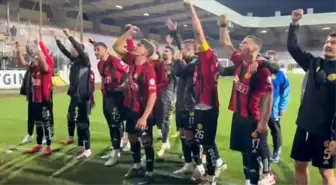 Eskişehirspor'un Küfürlü Tezahüratları Maçın Önüne Geçti