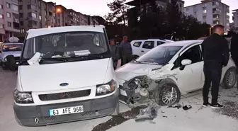 Besni'de Zincirleme Trafik Kazası: 5 Yaralı