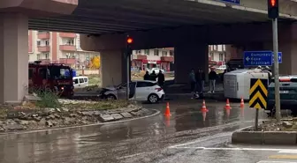 Bayburt'ta Trafik Kazası: 3 Yaralı