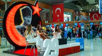 Sabiha Gökçen Havalimanı'nda Cumhuriyet Bayramı Kutlamaları