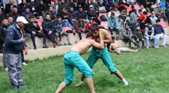 102. Karakucak Güreşleri Uzundere'de Başladı