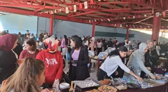 Adana'da Gazze'ye Destek Kermesi Düzenlendi