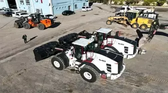 Şırnak İl Özel İdaresi Yeni Loder Araçları ile Karla Mücadeleye Hazır