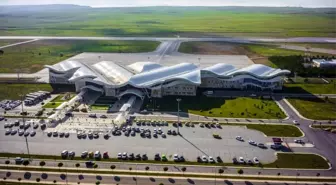 Sivas Nuri Demirağ Havalimanı'nda Yolcu Sayısında Yüzde 23 Artış
