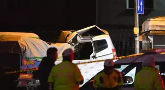 Sultanbeyli'de Kaçan Araç Trafik Kazası Yüzünden Bir Ölü, Bir Yaralı