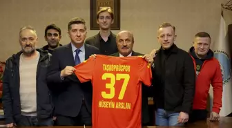 Taşköprüspor Kulübü'nden Belediye Ziyareti