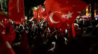 Trabzon ve çevre illerde Cumhuriyet'in 102. yıl dönümü fener alayı ile kutlandı