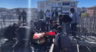 Beton Pompasının Altında Kalan İşçi Ağır Yaralandı