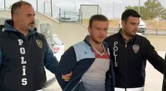 Anne ve Babasını Öldüren Genç, 74 Yıl 3 Ay Hapis Cezasına Çarptırıldı