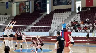 ArsaVev, Hatay Voleybol Takımı'na Destek Verdi
