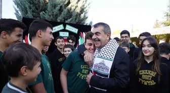 Milli Eğitim Bakanı Tekin'den Filistin'e Destek Kermesi