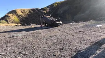 Bingöl'de Hafif Ticari Araç Takla Attı: 5 Yaralı
