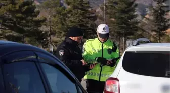 Çankırı'da 94 Aranan Şahıs Yakalandı, Uyuşturucu ve Trafik Cezaları Kesildi