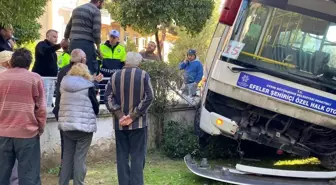 Minibüs Arızası Sonrası Evin Bahçesine Daldı