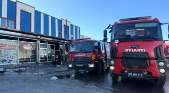 Gaziantep'te hırdavat malzemeleri satan iş yerinde yangın