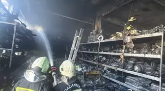 Gaziantep'te Hırdavatçıda Yangın Çıktı