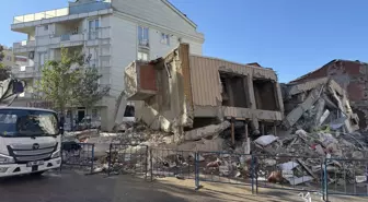 Gebze'de Çöken Binadan 4 Aile Bireyi Hayatını Kaybetti