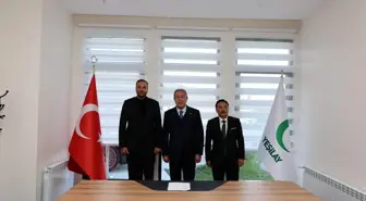 Hulusi Akar, Yeşilay Rehabilitasyon Merkezi'ni Ziyaret Etti