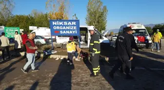 Tokat'ta İki Midibüs Çarpıştı: 10 Yaralı