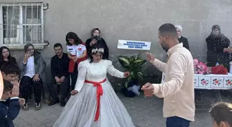 Down Sendromlu Melek'in Düğün Hayali Gerçekleşti