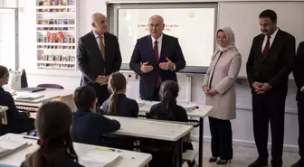 Kamu Başdenetçisi Akarca, Öğrencilerle Hak Arama Kültürünü Konuştu