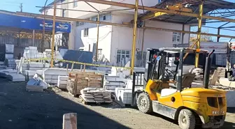 Kağızman'da Mermerin Altında Kalan İş Yeri Sahibi Hayatını Kaybetti