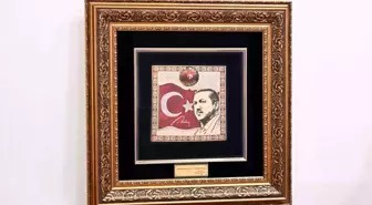 MHP Genel Başkanı Bahçeli'den Cumhurbaşkanı Erdoğan'a hediye